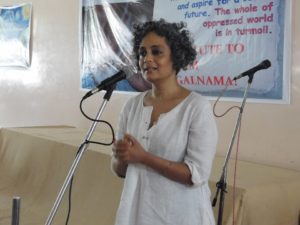 Arundhati Roy pays tribute to Satnam in Patiala 